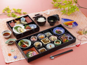 松花堂弁当 蓮華（れんげ）